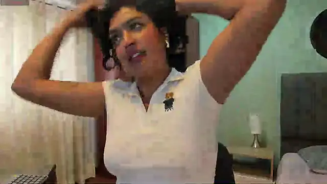 Snapshot of ema_saenz chatting on February 8, 2025, 7:27 pm ema saenz online show from February 8, 2025, 7:27 pm