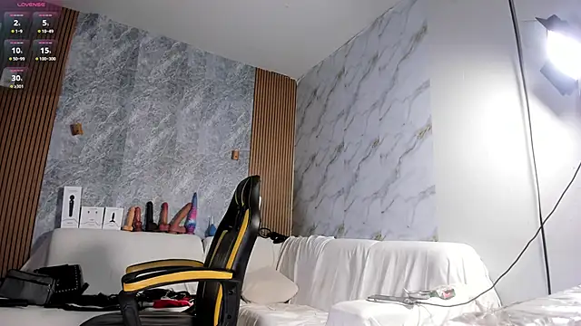 Chica hot dirty online show from February 24, 2026, 1:36 am