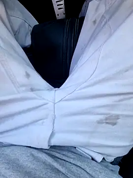 robertilevis online show from March 19, 2025, 4:34 pm