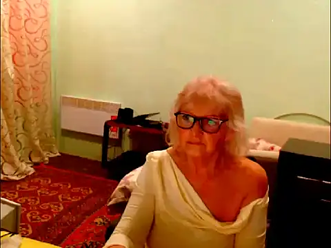 Snapshot of Natali7634 chatting on April 1, 2026, 4:24 am Natali7634 online show from April 1, 2026, 4:24 am