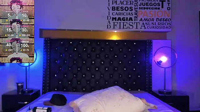 Angel Brown1  online show from December 11, 2024, 12:33 am