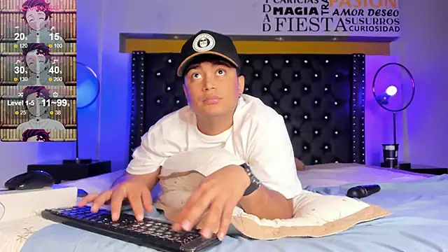 Angel Brown1  online show from December 15, 2024, 11:20 pm