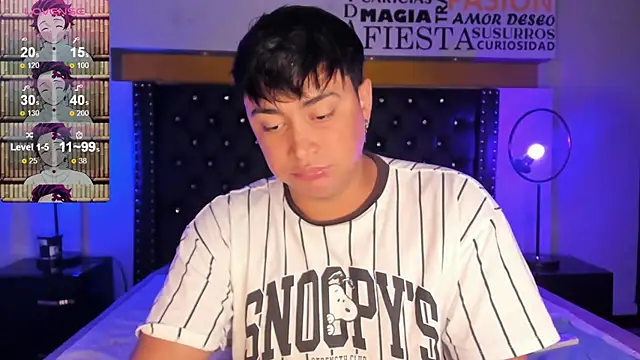 Angel Brown1  online show from December 16, 2024, 10:45 pm