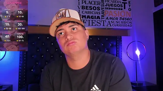 Angel Brown1  online show from December 28, 2024, 1:39 am