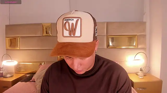 Angel Brown1  online show from January 10, 2025, 10:04 pm