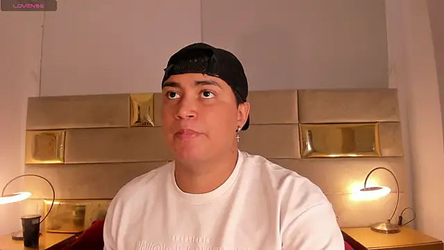 Angel Brown1  online show from January 13, 2025, 7:42 pm