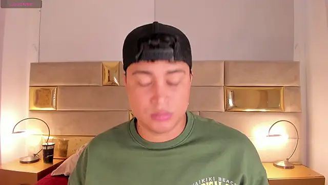 Angel Brown1  online show from January 14, 2025, 7:43 pm