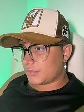 Angel Brown1  online show from February 21, 2025, 9:56 am