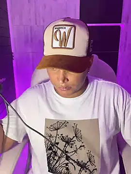 Angel Brown1  online show from February 25, 2025, 1:20 am