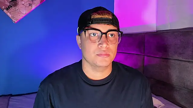 Angel Brown1  online show from March 14, 2025, 11:56 am