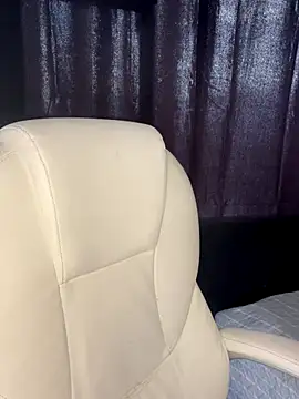 Angel Brown1  online show from September 15, 2025, 12:05 pm