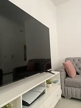 Angel Brown1  online show from September 19, 2025, 1:34 pm