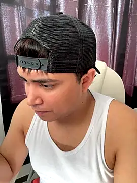 Angel Brown1  online show from September 21, 2025, 1:13 pm