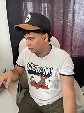 Angel Brown1  online show from September 25, 2025, 2:32 pm