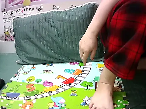 Snapshot of -Tilly chatting on March 10, 2025, 1:43 pm -Tilly online show from March 10, 2025, 1:43 pm