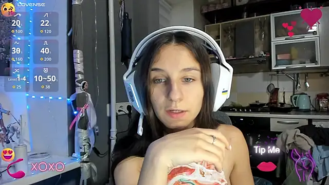  Nika Kik online show from November 12, 2025, 5:24 pm