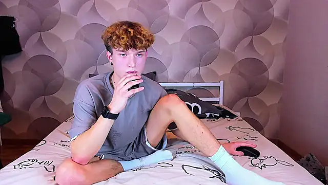 Snapshot of Ian_Flor chatting on November 23, 2025, 6:30 pm Ian Flor online show from November 23, 2025, 6:30 pm