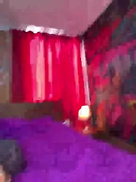 Snapshot of Loveviolet chatting on March 19, 2026, 5:39 pm Loveviolet online show from March 19, 2026, 5:39 pm