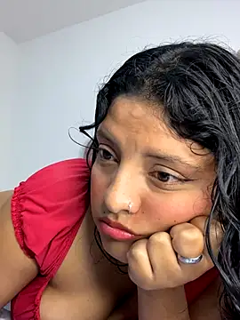 Snapshot of tati__22 chatting on September 10, 2025, 5:57 pm tati  22 online show from September 10, 2025, 5:57 pm