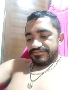 Henrique42 online show from May 17, 2026, 11:12 pm
