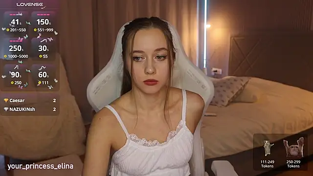  Pretty Doll  online show from December 9, 2024, 6:35 pm