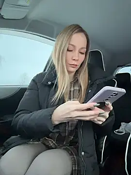 LavenderHot online show from November 25, 2025, 2:11 am