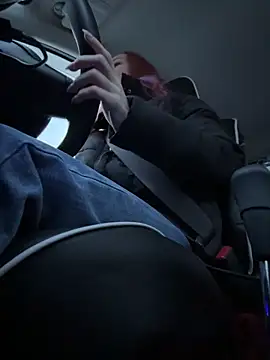 Snapshot of LavenderHot chatting on February 1, 2026, 2:10 am LavenderHot online show from February 1, 2026, 2:10 am