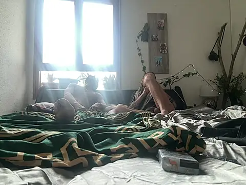 EnricoGio online show from February 16, 2026, 4:47 pm