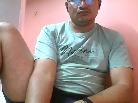 naughtymike0007 online show from September 30, 2025, 6:13 pm