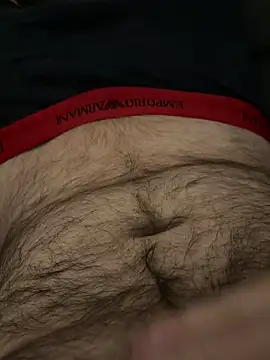 Snapshot of Straightlad95 chatting on October 20, 2025, 12:00 am Straightlad95 online show from October 20, 2025, 12:00 am