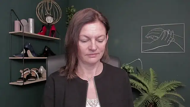 VivianWILD online show from November 12, 2025, 9:21 am