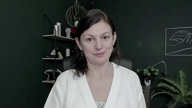 VivianWILD online show from March 23, 2026, 6:50 am