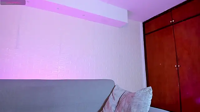 Snapshot of saracorraless chatting on December 6, 2024, 12:34 am saracorraless online show from December 6, 2024, 12:34 am