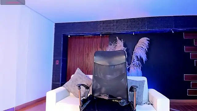 Snapshot of saracorraless chatting on March 10, 2025, 6:56 pm saracorraless online show from March 10, 2025, 6:56 pm