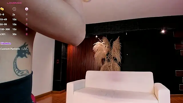 Snapshot of saracorraless chatting on March 18, 2025, 1:53 am saracorraless online show from March 18, 2025, 1:53 am