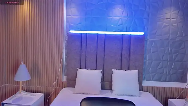 Snapshot of saracorraless chatting on September 15, 2025, 11:54 am saracorraless online show from September 15, 2025, 11:54 am