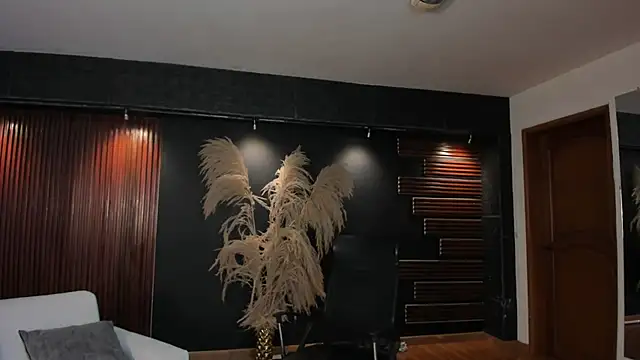 Snapshot of saracorraless chatting on October 17, 2025, 11:35 am saracorraless online show from October 17, 2025, 11:35 am