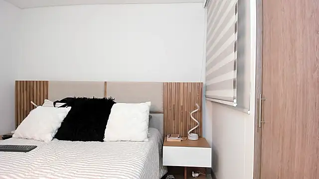 MalejaDiaz  online show from March 27, 2026, 4:18 pm