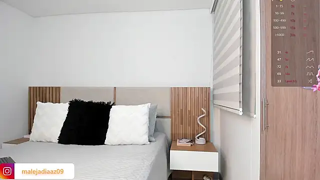 MalejaDiaz  online show from May 12, 2026, 7:00 pm