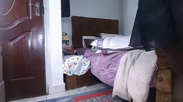 shoshortyy online show from June 14, 2026, 5:59 pm