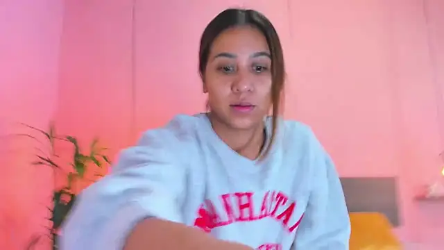 Snapshot of Alana_Suares1 chatting on March 16, 2025, 11:16 am Alana Suares1 online show from March 16, 2025, 11:16 am