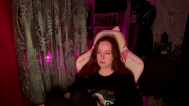 Snapshot of pearl_princess_ chatting on February 12, 2026, 11:33 pm pearl princess online show from February 12, 2026, 11:33 pm