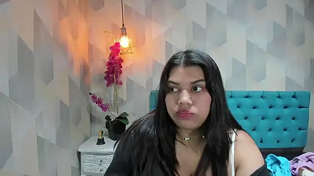 Snapshot of LindaBreeS chatting on February 28, 2026, 10:11 pm LindaBreeS online show from February 28, 2026, 10:11 pm