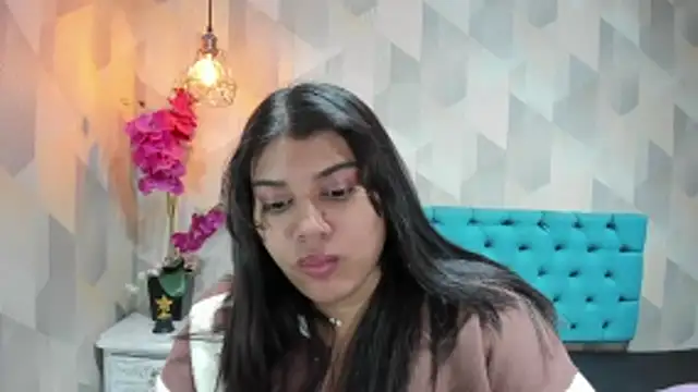 Snapshot of LindaBreeS chatting on March 8, 2026, 3:05 pm LindaBreeS online show from March 8, 2026, 3:05 pm