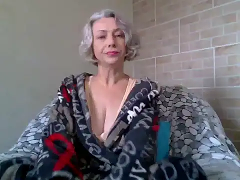 Lorie Carrie online show from October 19, 2025, 11:00 am
