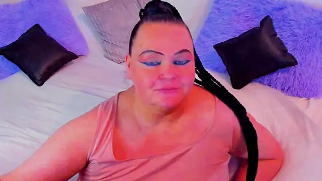 Snapshot of MilanaBiegert chatting on February 6, 2025, 10:43 pm MilanaBiegert online show from February 6, 2025, 10:43 pm