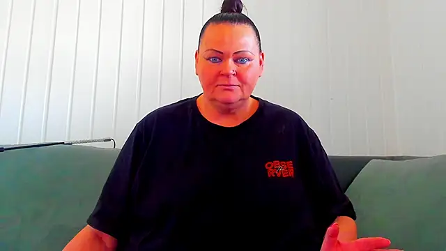 MilanaBiegert online show from March 20, 2026, 12:32 pm