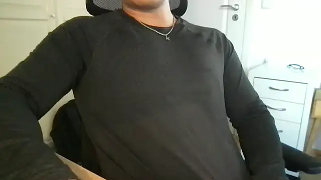 jungcock3210 online show from September 23, 2025, 1:03 pm