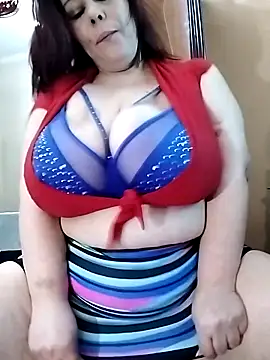 Snapshot of Lucia8600 chatting on February 5, 2026, 9:08 pm Lucia8600 online show from February 5, 2026, 9:08 pm