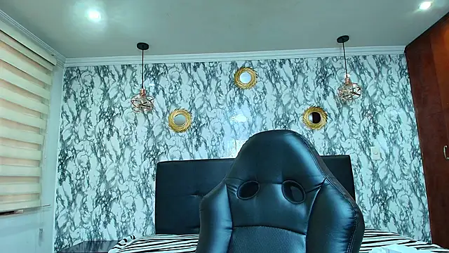 Naughty Kittenm online show from February 22, 2025, 2:08 pm